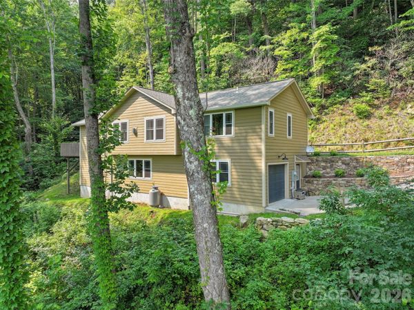 297 Triple Creek Drive , Clyde, NC 28721