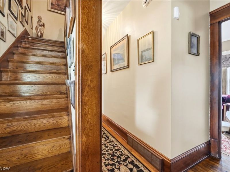 3972 Washington Park Boulevard, Newburgh Heights, OH 44105 Photo 13