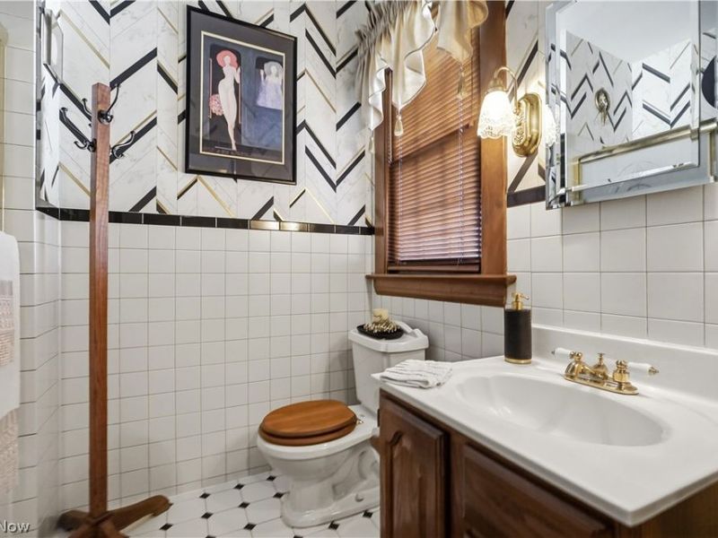 3972 Washington Park Boulevard, Newburgh Heights, OH 44105 Photo 22