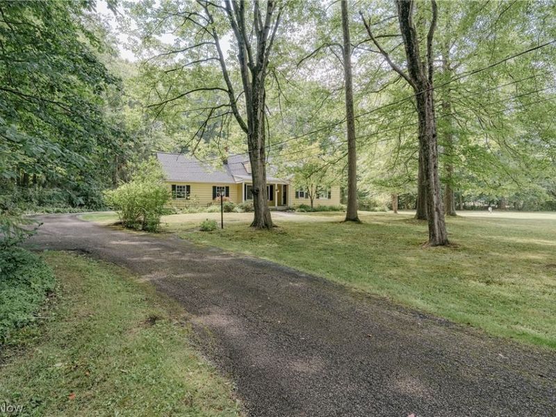 175 Meadowhill Lane , Moreland Hills, OH 44022 Photo 2