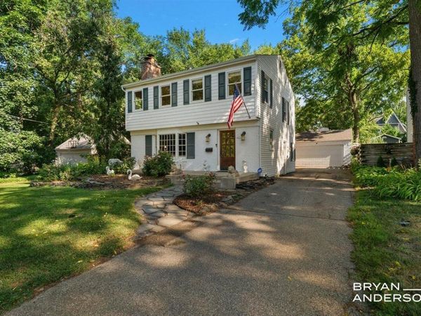 2221 El Dorado Drive SE, Grand Rapids, MI 49506
