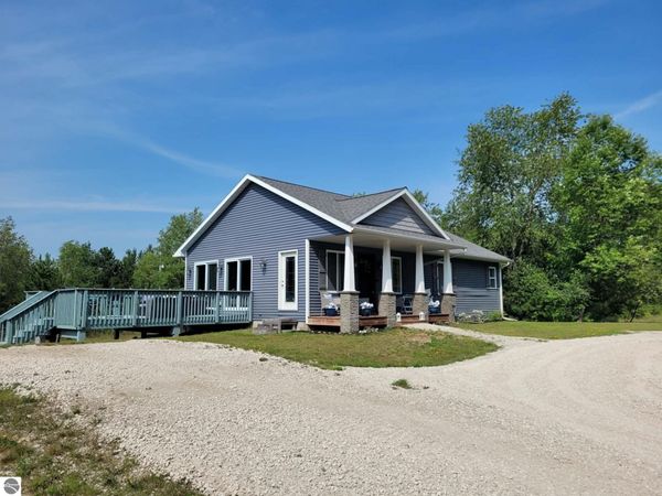 6160 10 1/2 Mile Road W, Mesick, MI 49668