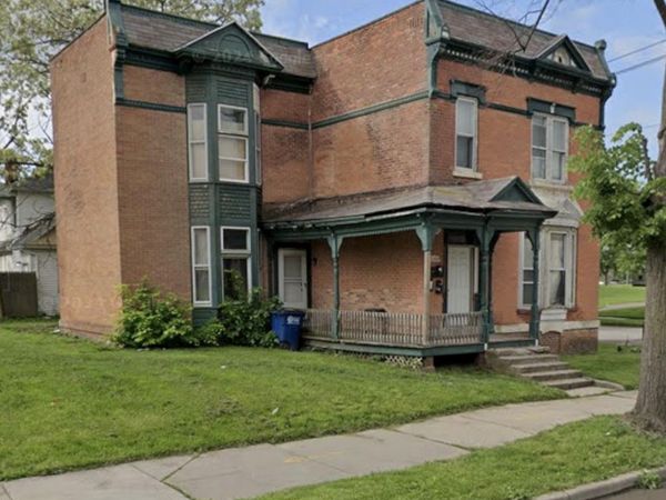902 N Huron Street, Toledo, OH 43604