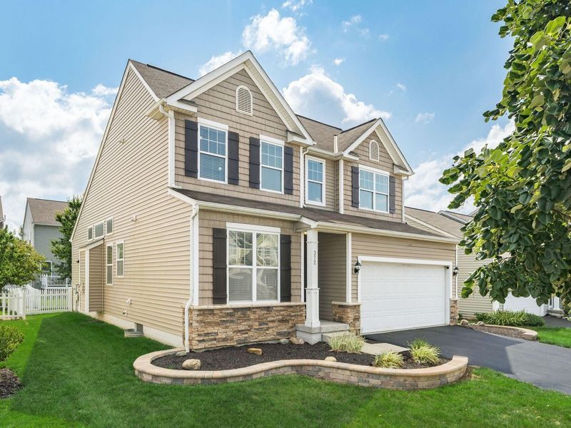 372 Hanton Way, Columbus, OH 43213 Photo 1