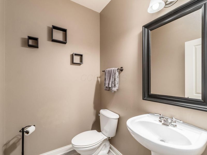 372 Hanton Way, Columbus, OH 43213 Photo 23