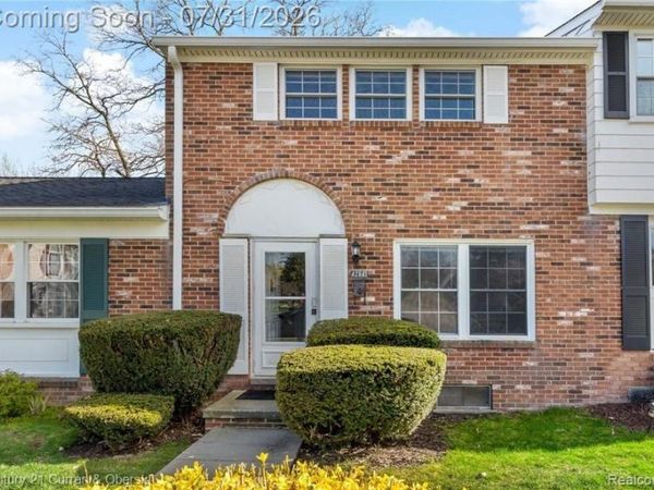 42641 Savoy Court, Unit 71, Northville, Mi 48167