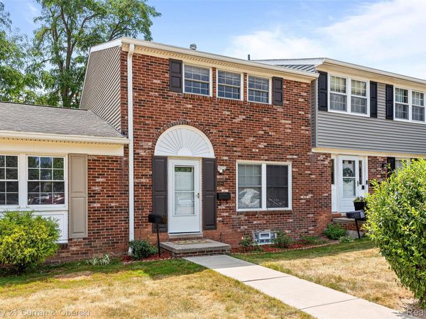 42641 Savoy Court, Unit 71, Northville, Mi 48167