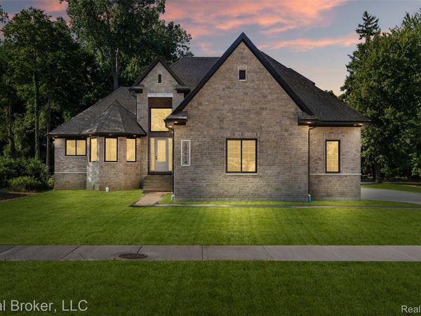 12114 22 Mile Rd, Shelby Township, Mi 48315