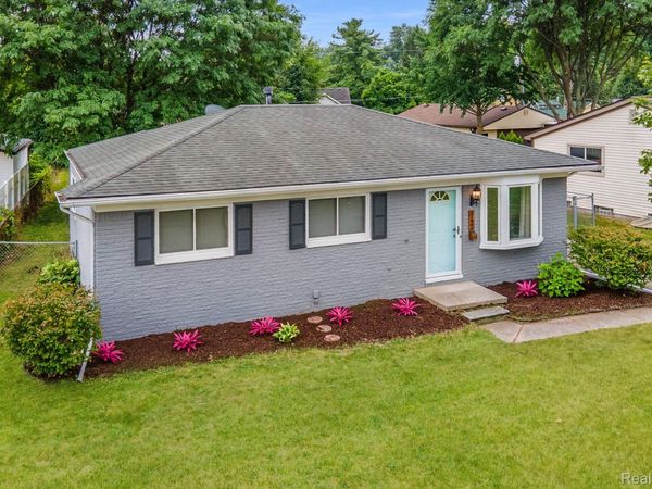 21966 Flanders Street, Farmington Hills, Mi 48335
