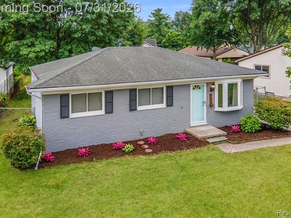 21966 Flanders Street, Farmington Hills, Mi 48335