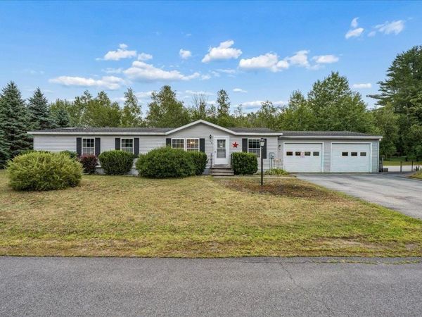 68 Stacey Drive, Hopkinton, NH 03229