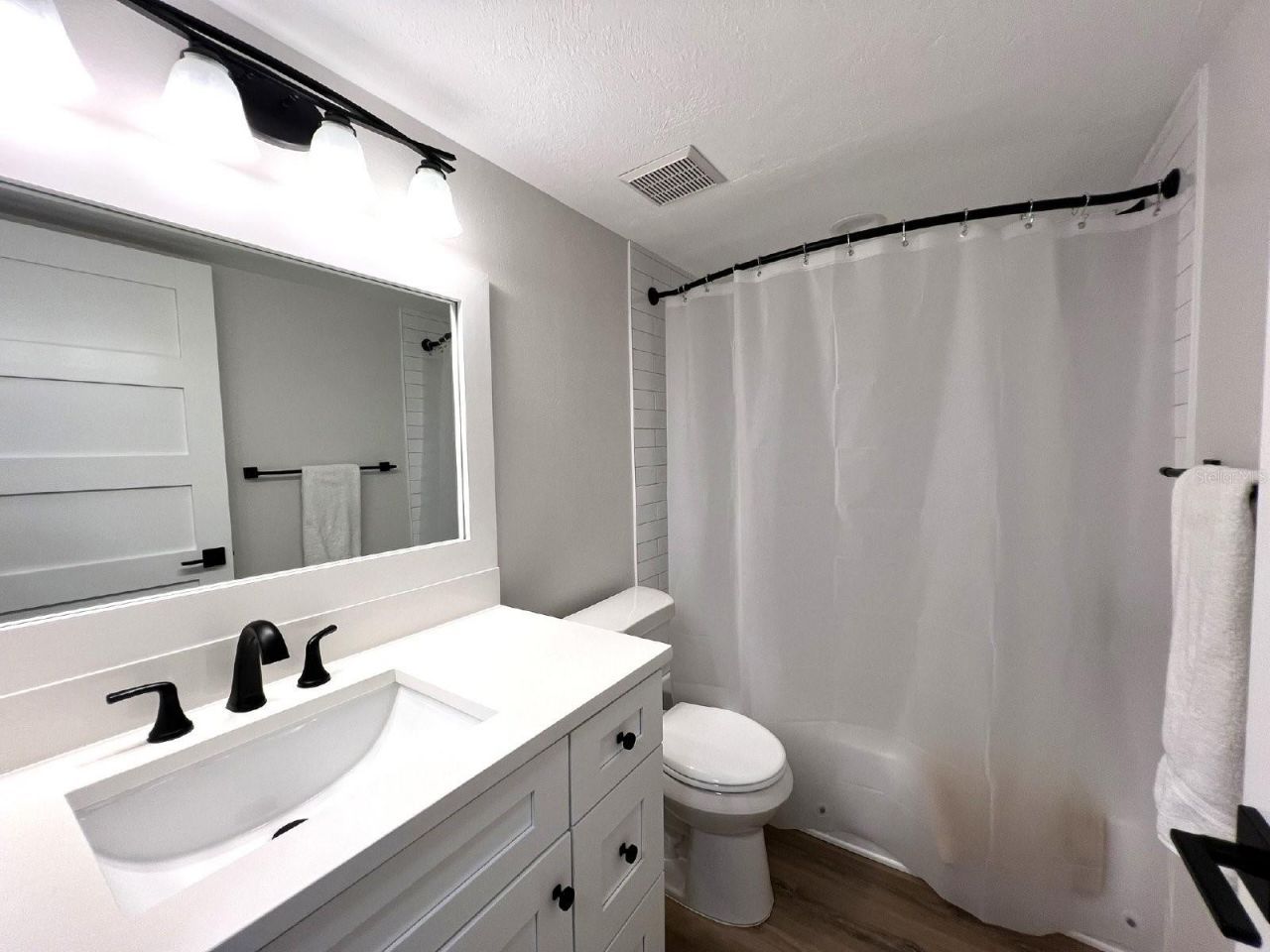 5205 Wedgewood Ln, Unit 15, Sarasota, FL 34235 Photo