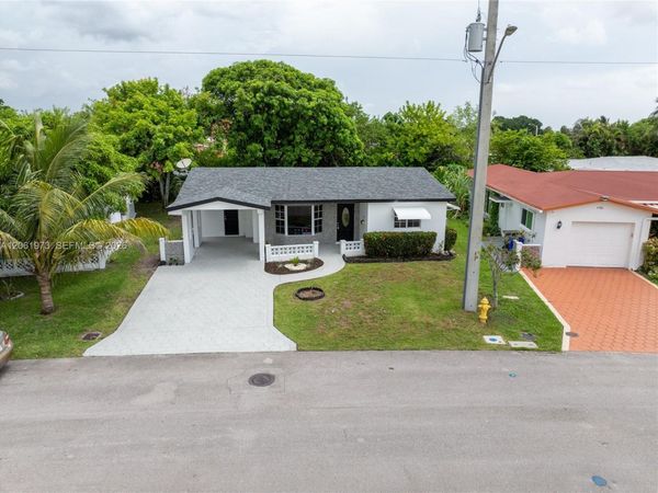 4595 NW 43rd Ct, Lauderdale Lakes, FL 33319