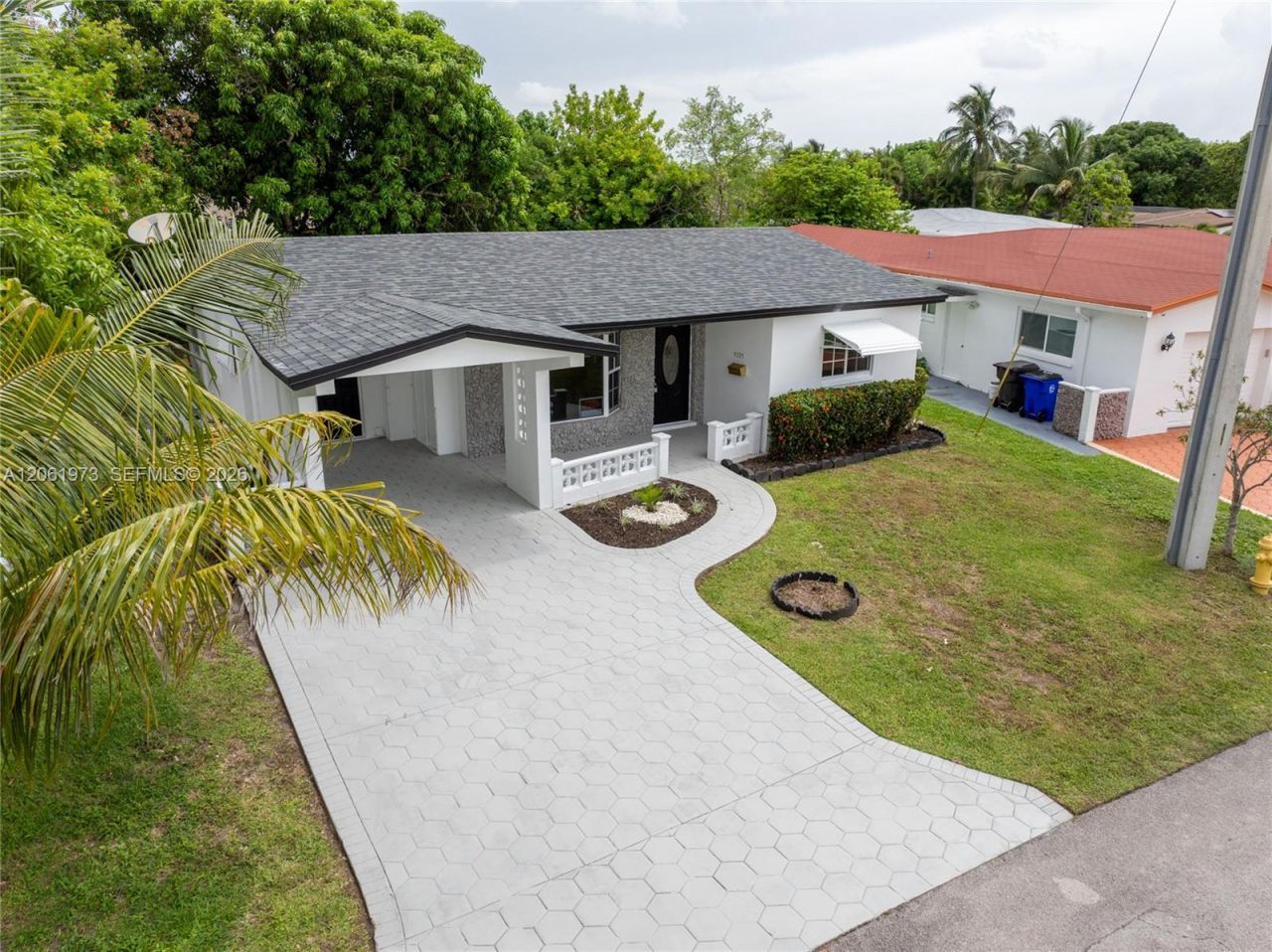 4595 NW 43rd Ct, Lauderdale Lakes, FL 33319 Photo