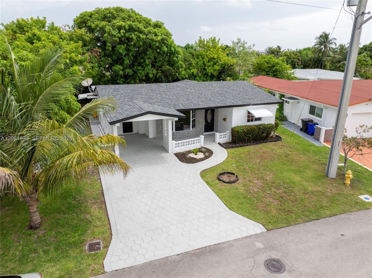 4595 NW 43rd Ct, Lauderdale Lakes, FL 33319 Photo