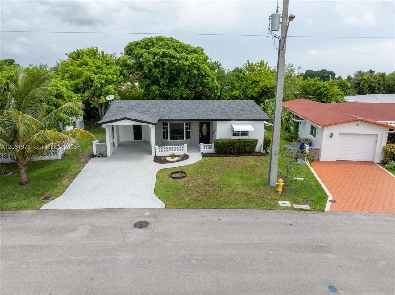 4595 NW 43rd Ct, Lauderdale Lakes, FL 33319 Photo