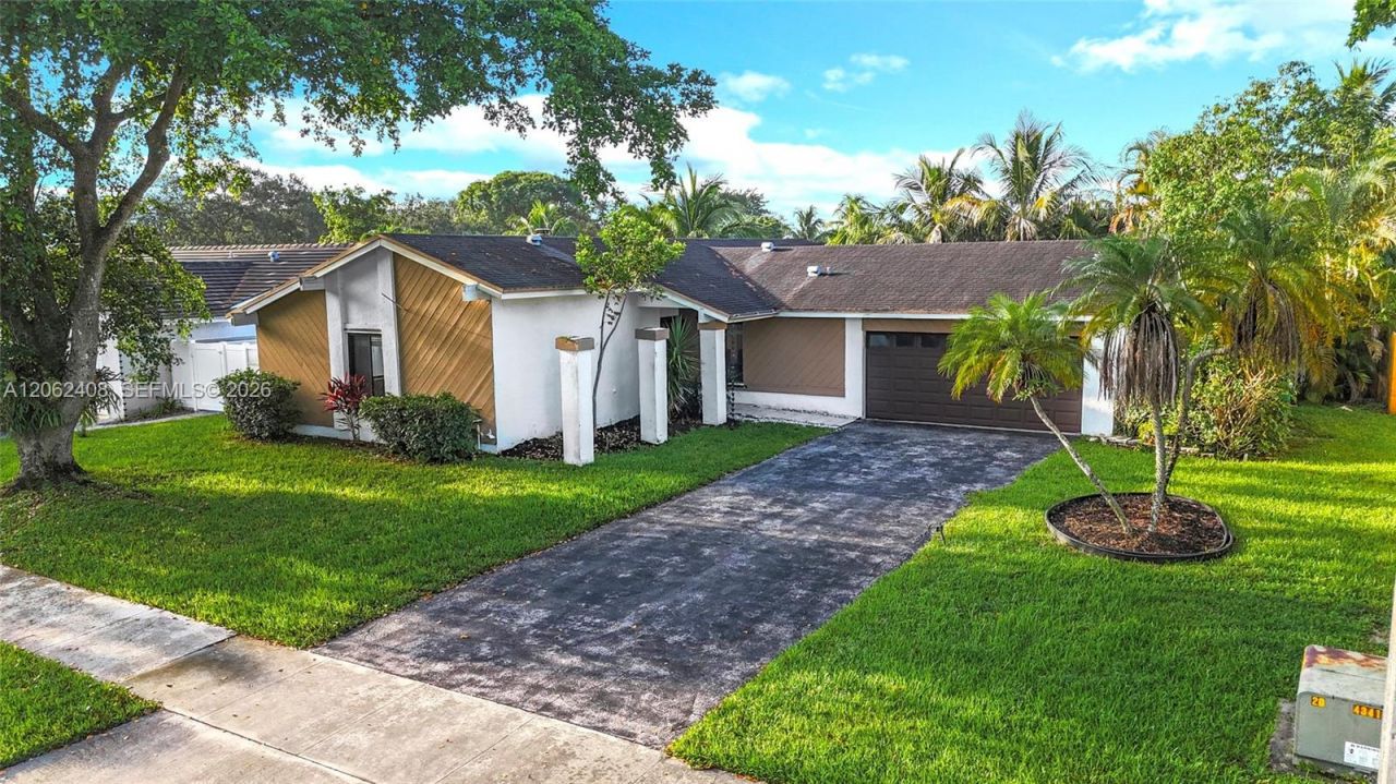 11905 Sailboat Dr, Cooper City, FL 33026 Photo