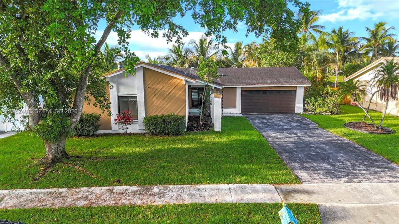 11905 Sailboat Dr, Cooper City, FL 33026 Photo