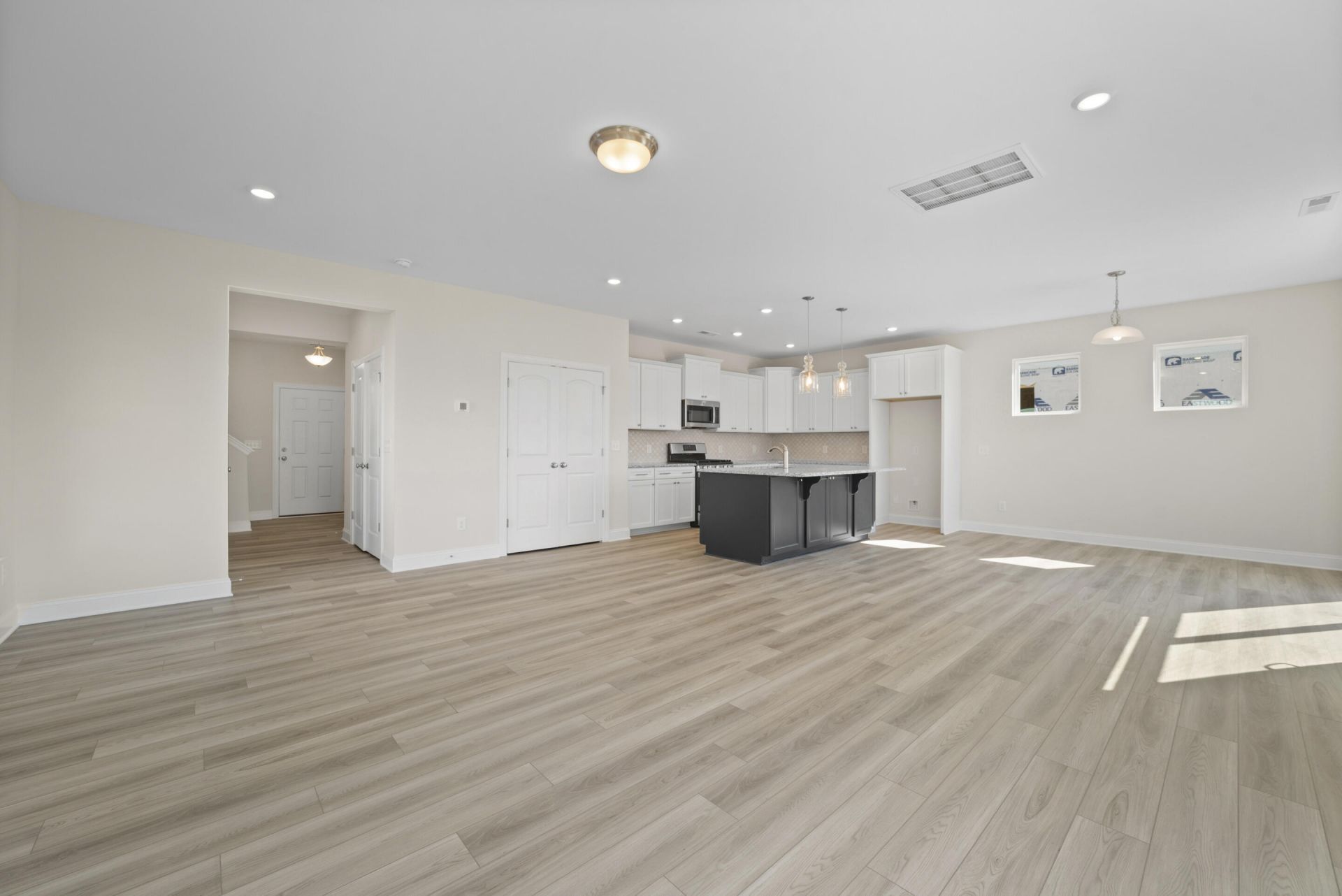 220 Silk Oak Drive Photo 7