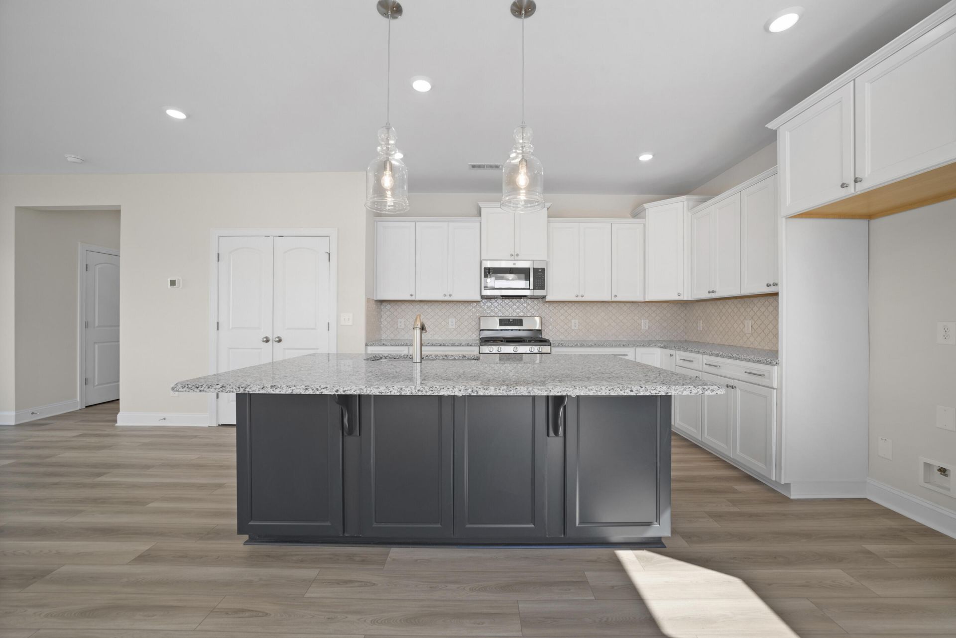 220 Silk Oak Drive Photo 9