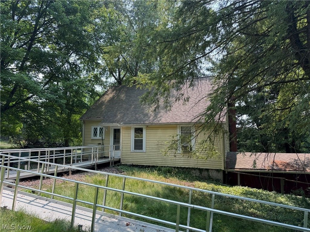 7456 Chagrin Road, Chagrin Falls, OH 44023 Main Photo