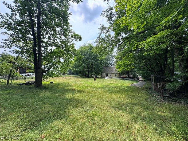 7456 Chagrin Road, Chagrin Falls, OH 44023 Photo 3