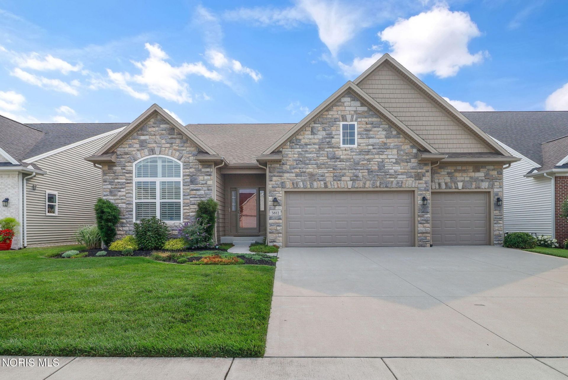 3812 Windward Drive , Sylvania, OH 43560 Main Photo