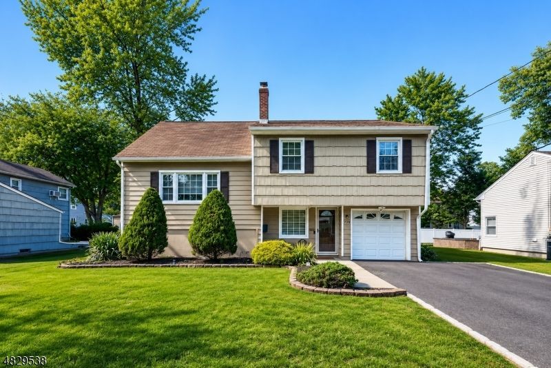 728 Taft Ave, North Plainfield, NJ 07063 Main Photo