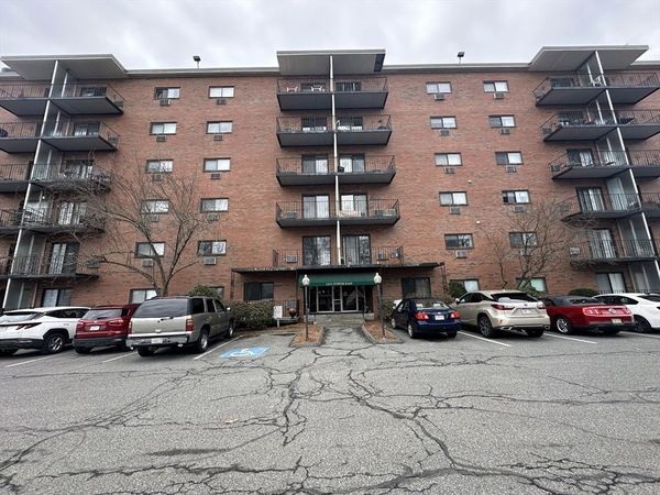 1321 Worcester Rd, Unit 612, Framingham, MA 01701