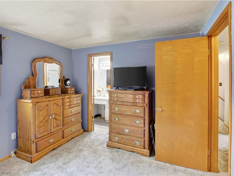 7005 Edgecliff Drive , Parma, OH 44134 Photo 17