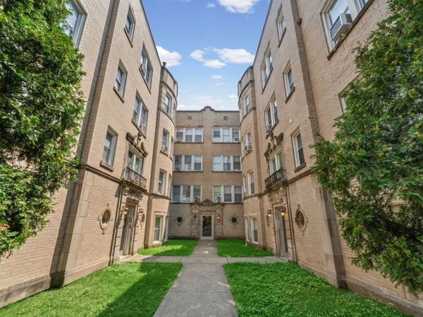 2751 W Arthur Avenue , Unit 2, Chicago, IL 60645