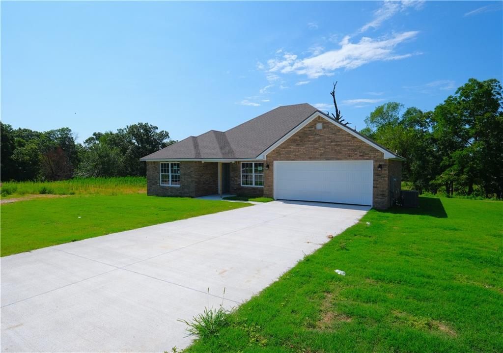 2209 Brown Bear Lane , Gentry, AR 72734 Main Photo