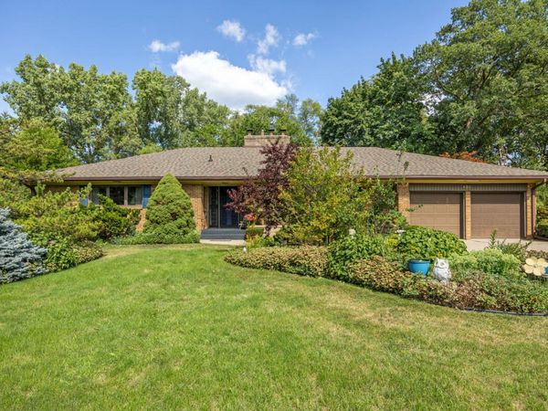 132 Morningside Drive SE, Grand Rapids, MI 49506