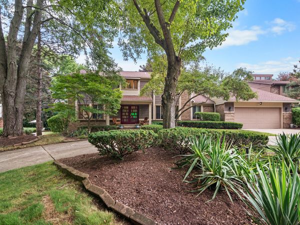 29822 Deer Run, Farmington Hills, MI 48331