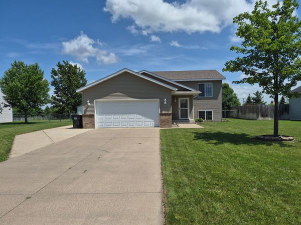 1104 6th Avenue NW, Rice, MN 56367