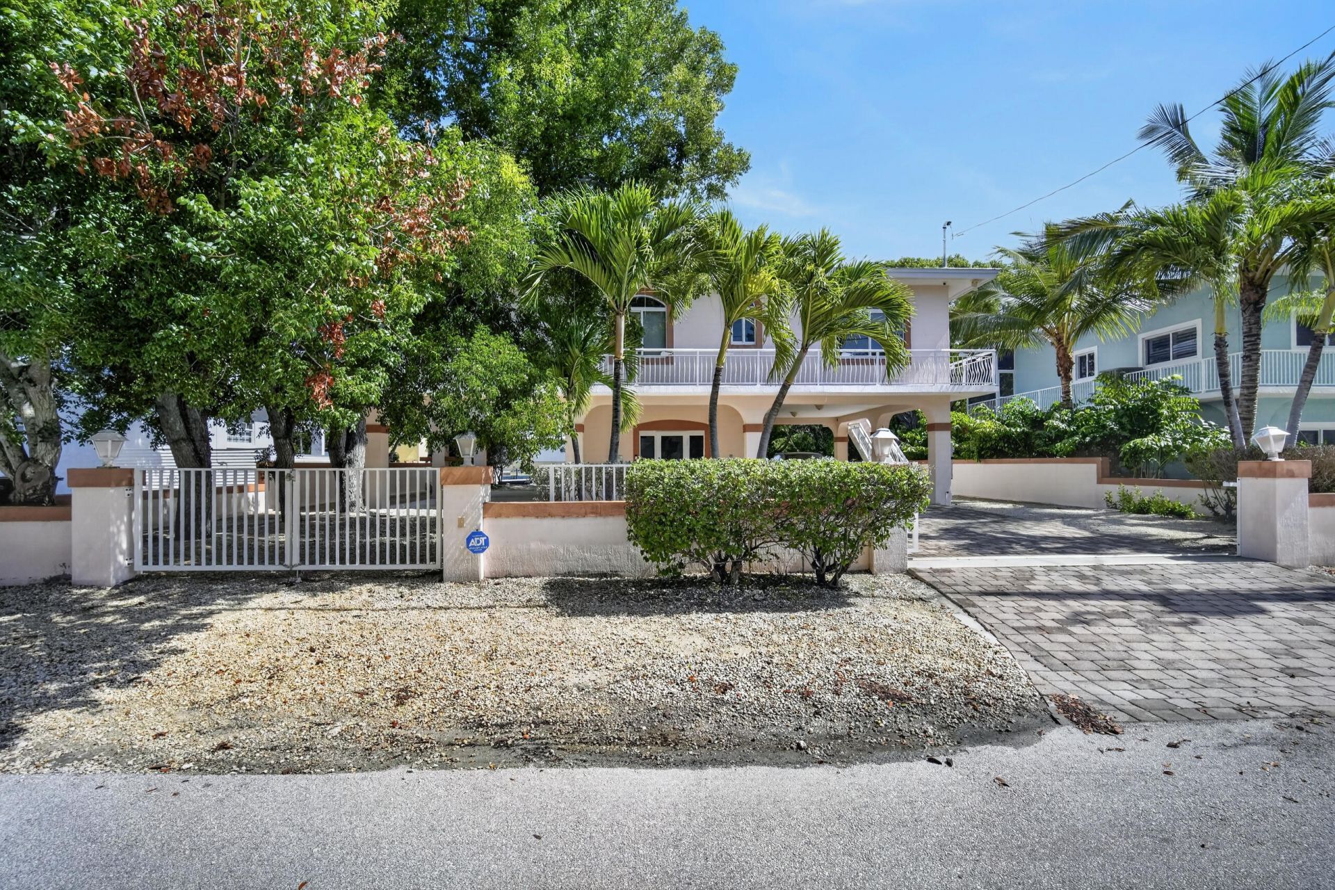 123 Peace Avenue, Tavernier, FL 33070 Photo
