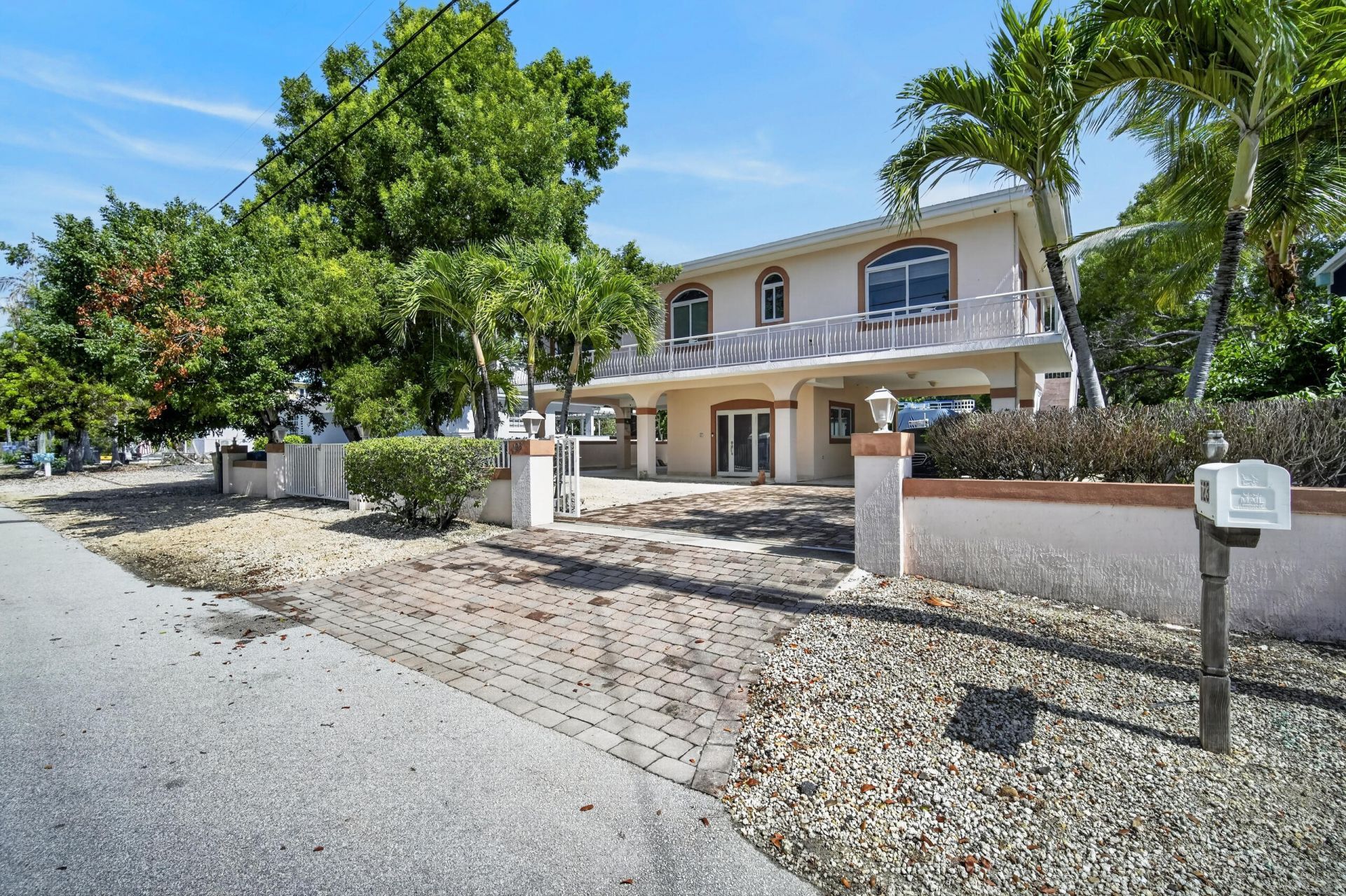 123 Peace Avenue, Tavernier, FL 33070 Photo