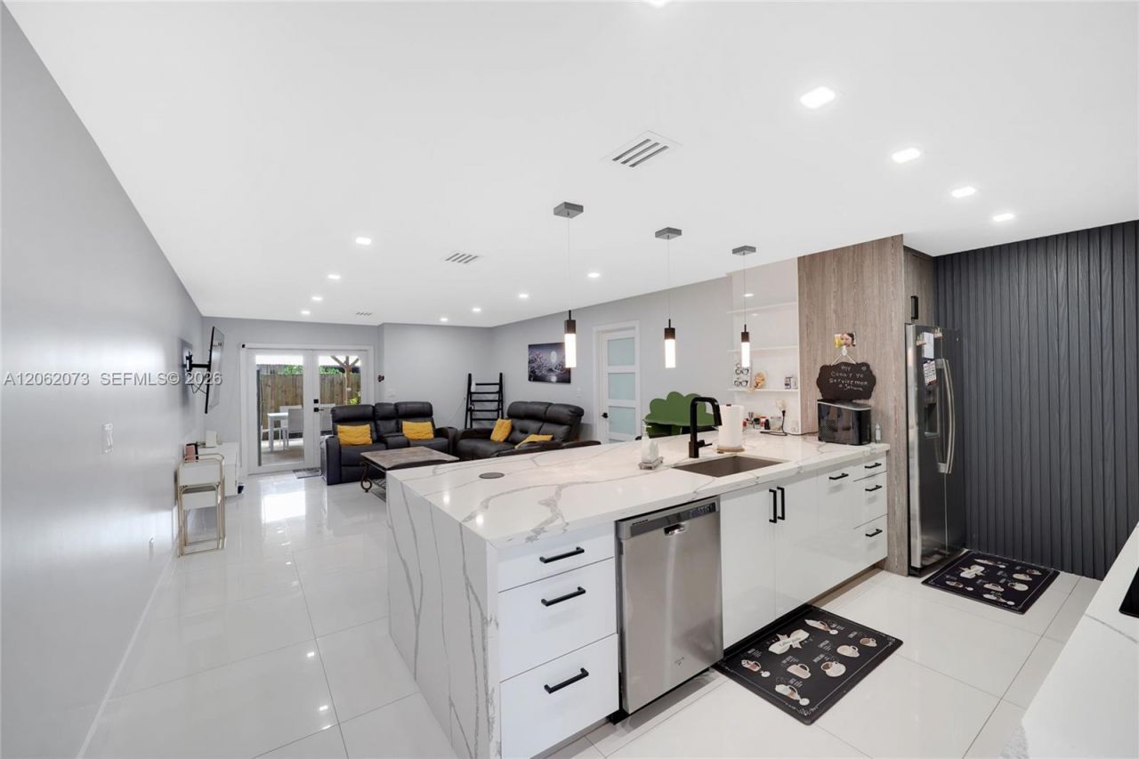 3728 NW 213th St, Miami Gardens, FL 33055 Photo