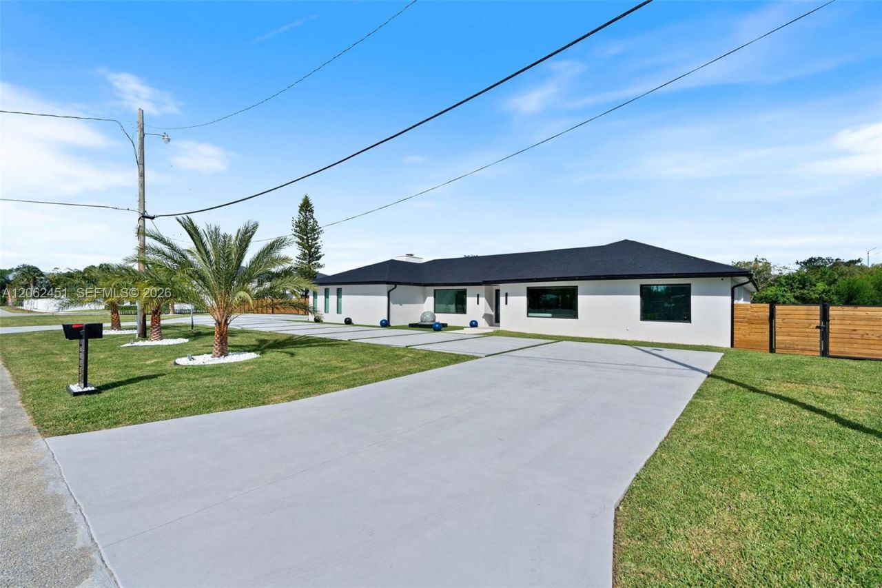 12425 SW 226th St , Miami, FL 33170 Photo