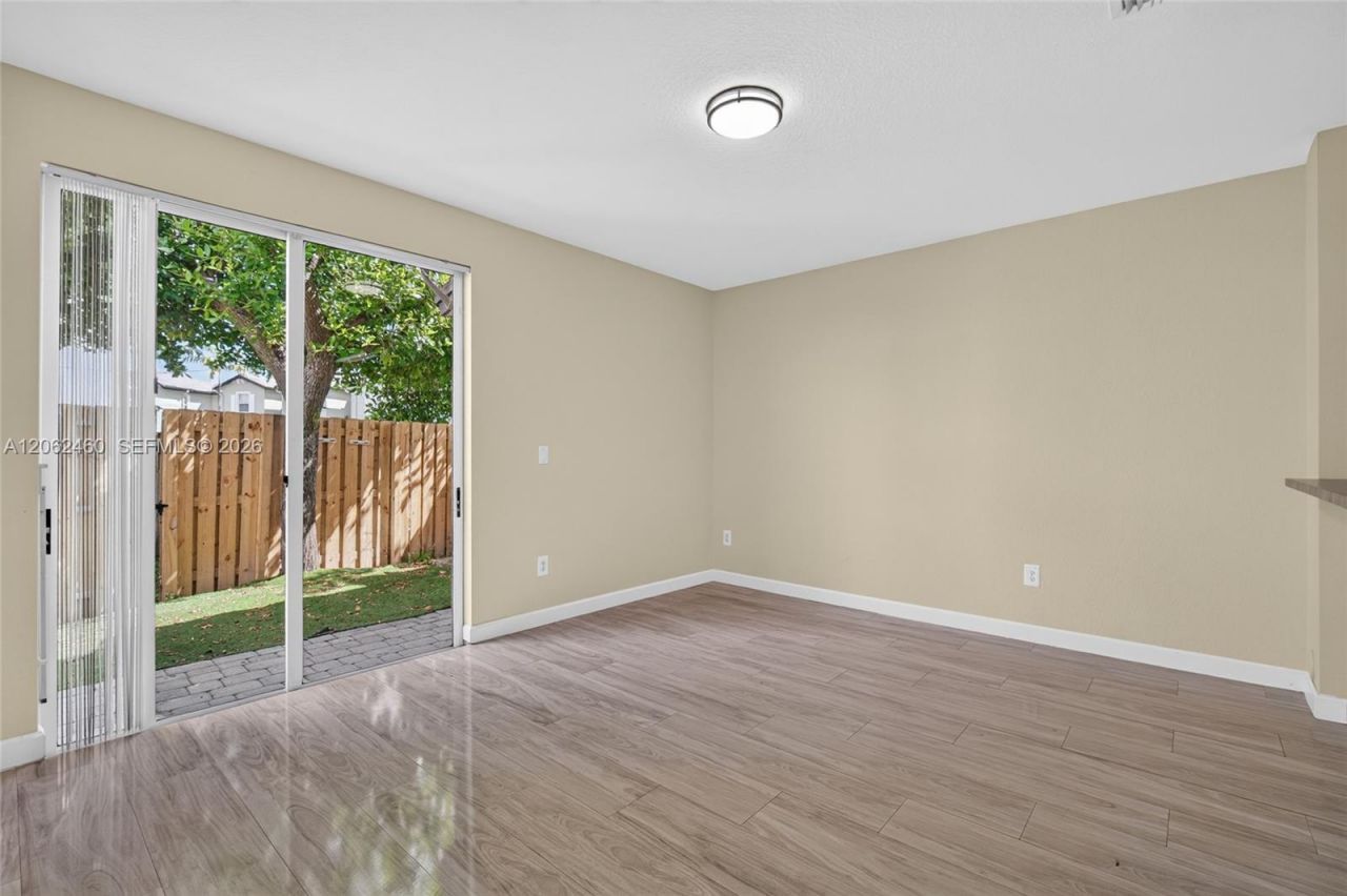 2885 SE 1st Dr, Unit 11, Homestead, FL 33033 Photo