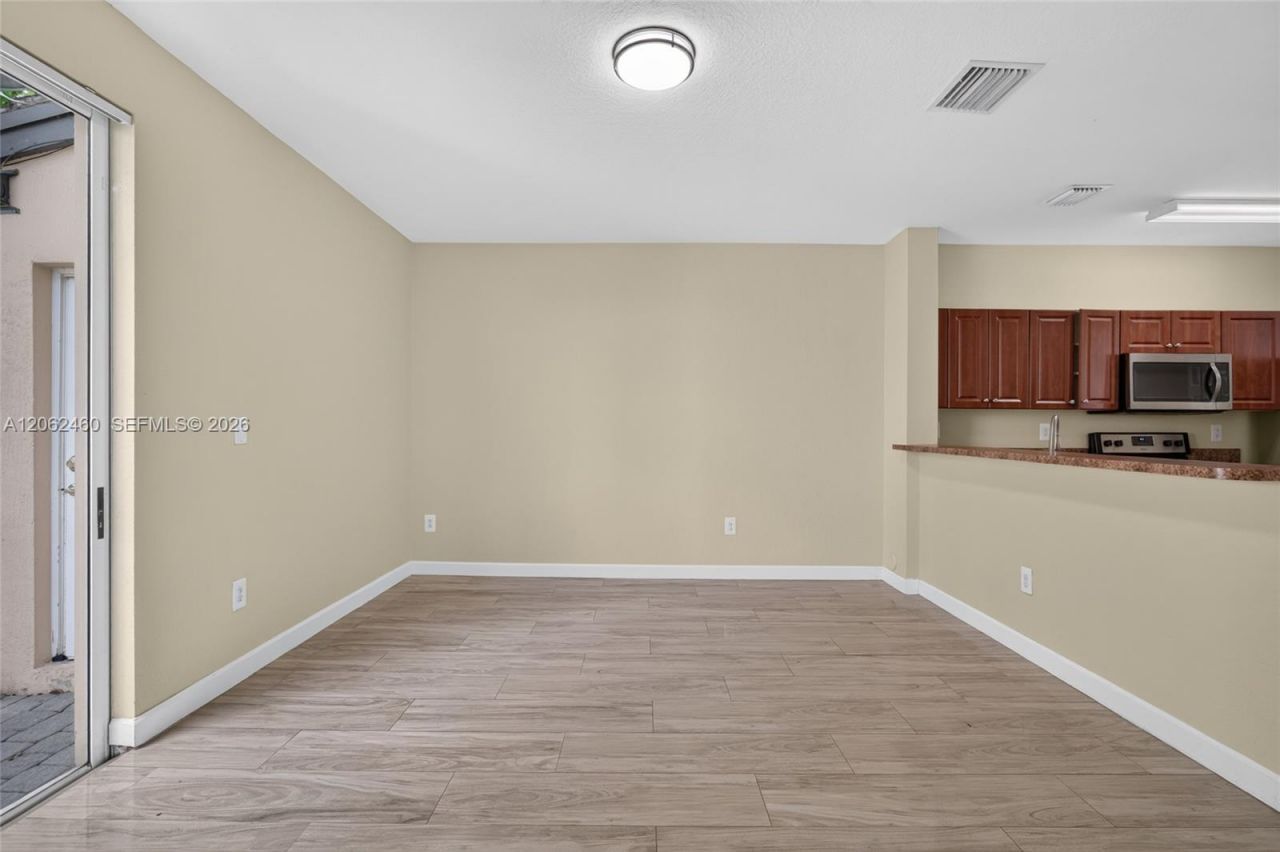 2885 SE 1st Dr, Unit 11, Homestead, FL 33033 Photo