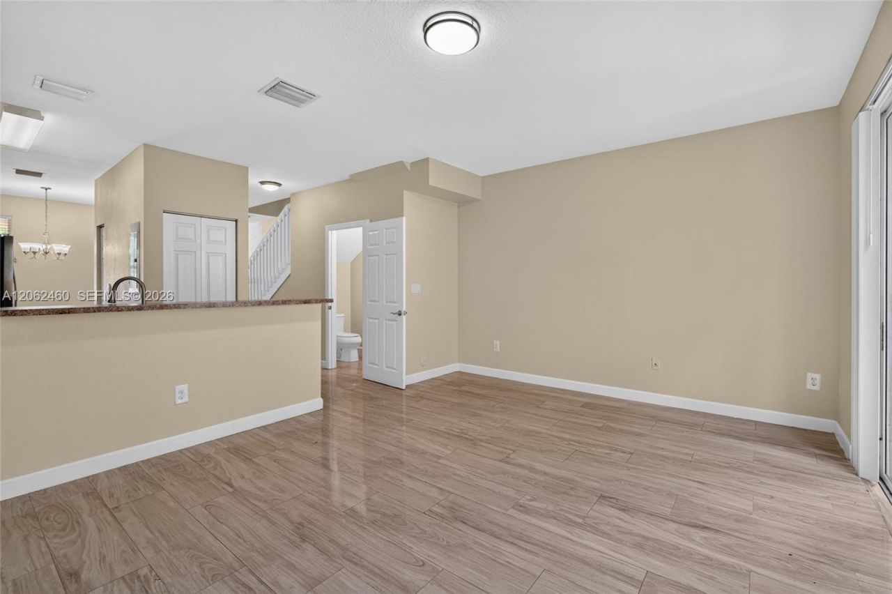 2885 SE 1st Dr, Unit 11, Homestead, FL 33033 Photo