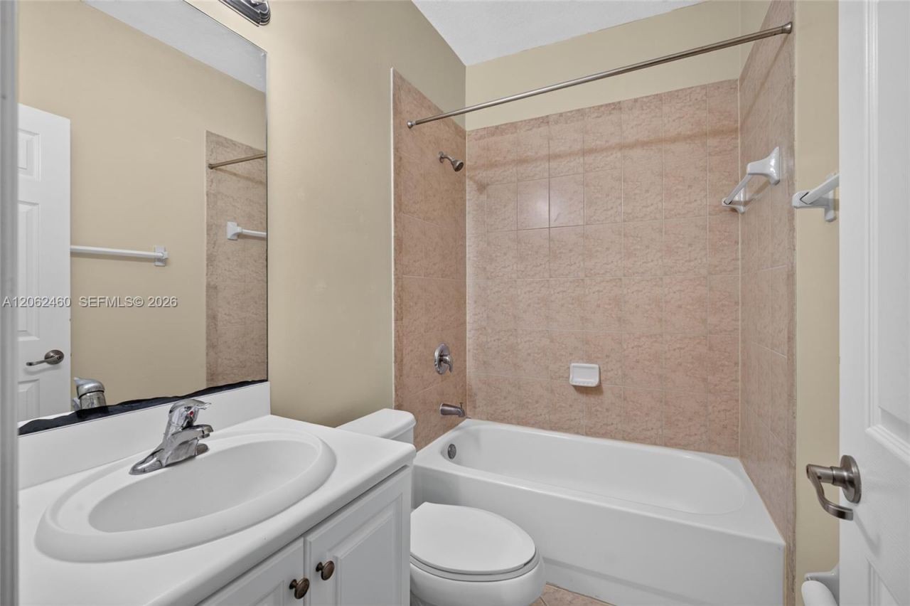 2885 SE 1st Dr, Unit 11, Homestead, FL 33033 Photo