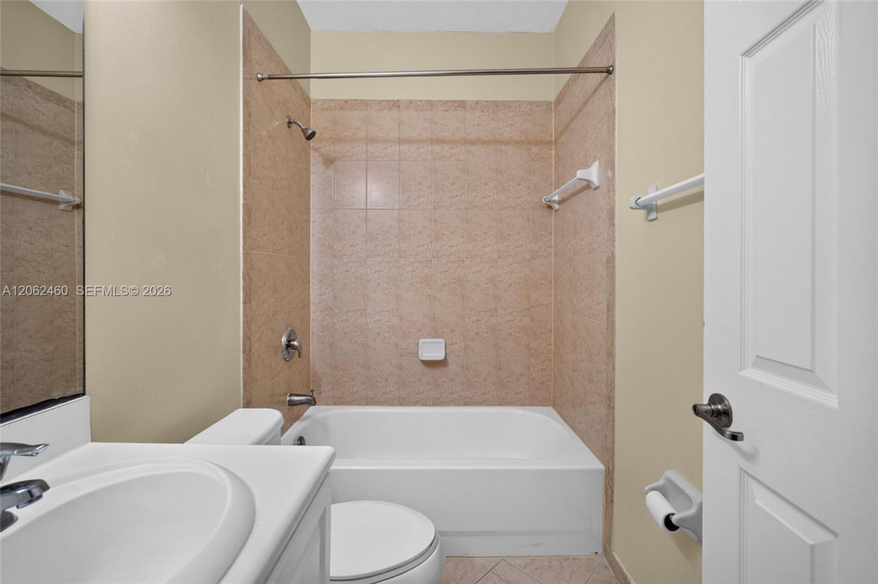 2885 SE 1st Dr, Unit 11, Homestead, FL 33033 Photo