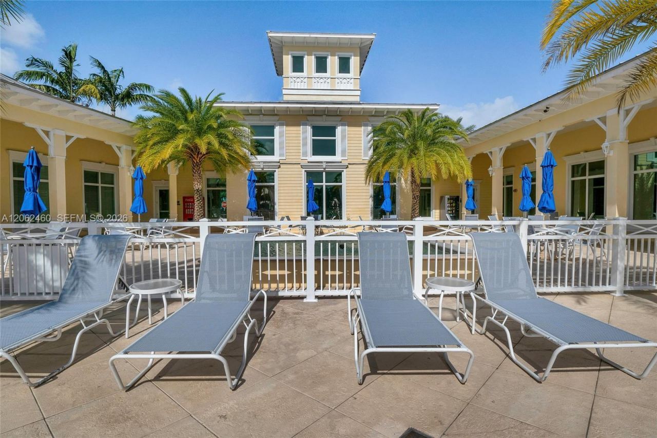 2885 SE 1st Dr, Unit 11, Homestead, FL 33033 Photo