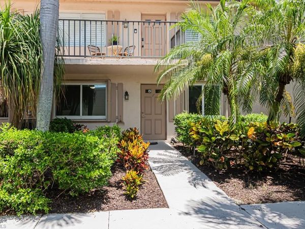 149 Palm DR , Unit 17, NAPLES, FL 34112
