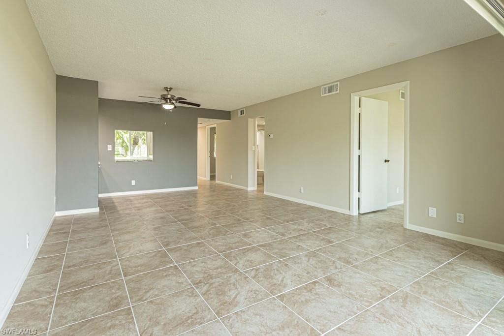 149 Palm Dr , Unit 17, Naples, FL 34112 Photo