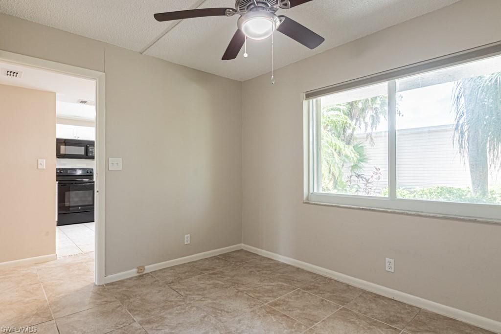 149 Palm Dr , Unit 17, Naples, FL 34112 Photo