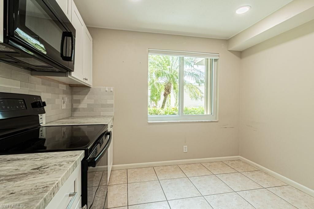 149 Palm Dr , Unit 17, Naples, FL 34112 Photo