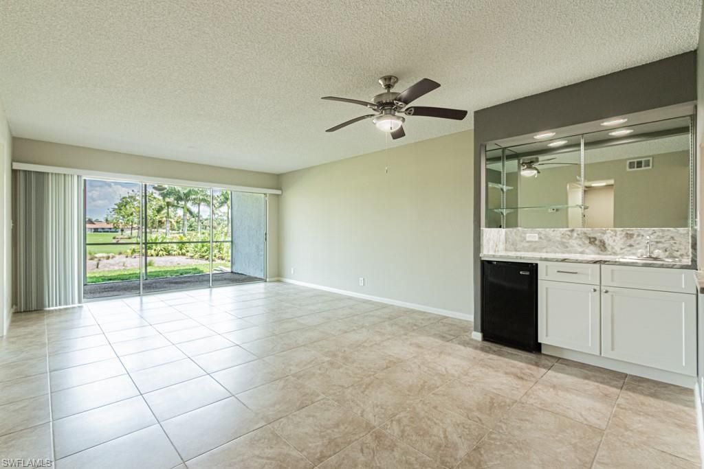 149 Palm Dr , Unit 17, Naples, FL 34112 Photo